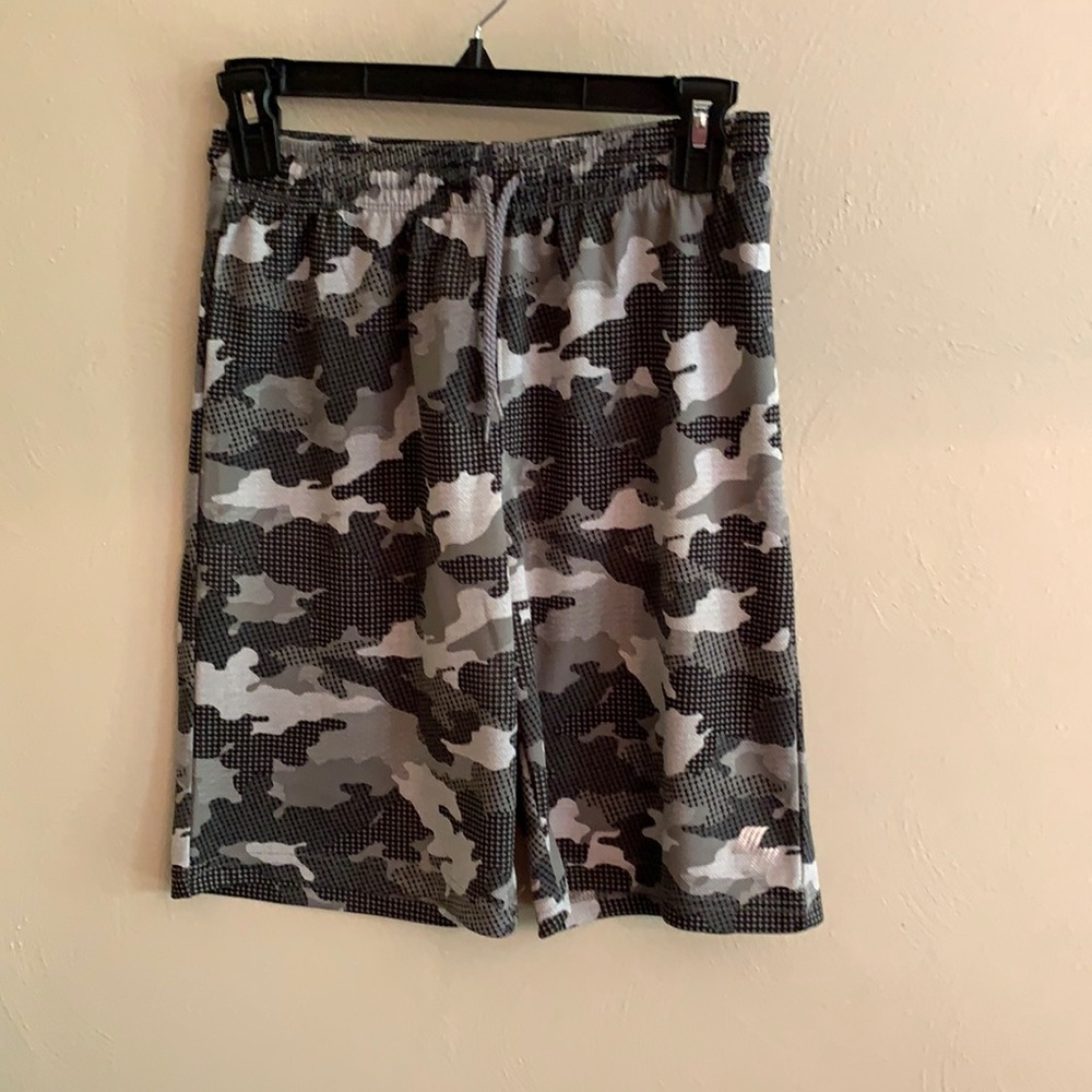 Boys athletic shorts black camo